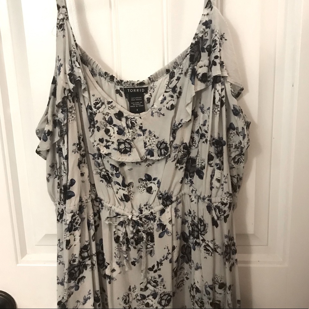 Torrid ruffle trim camisole